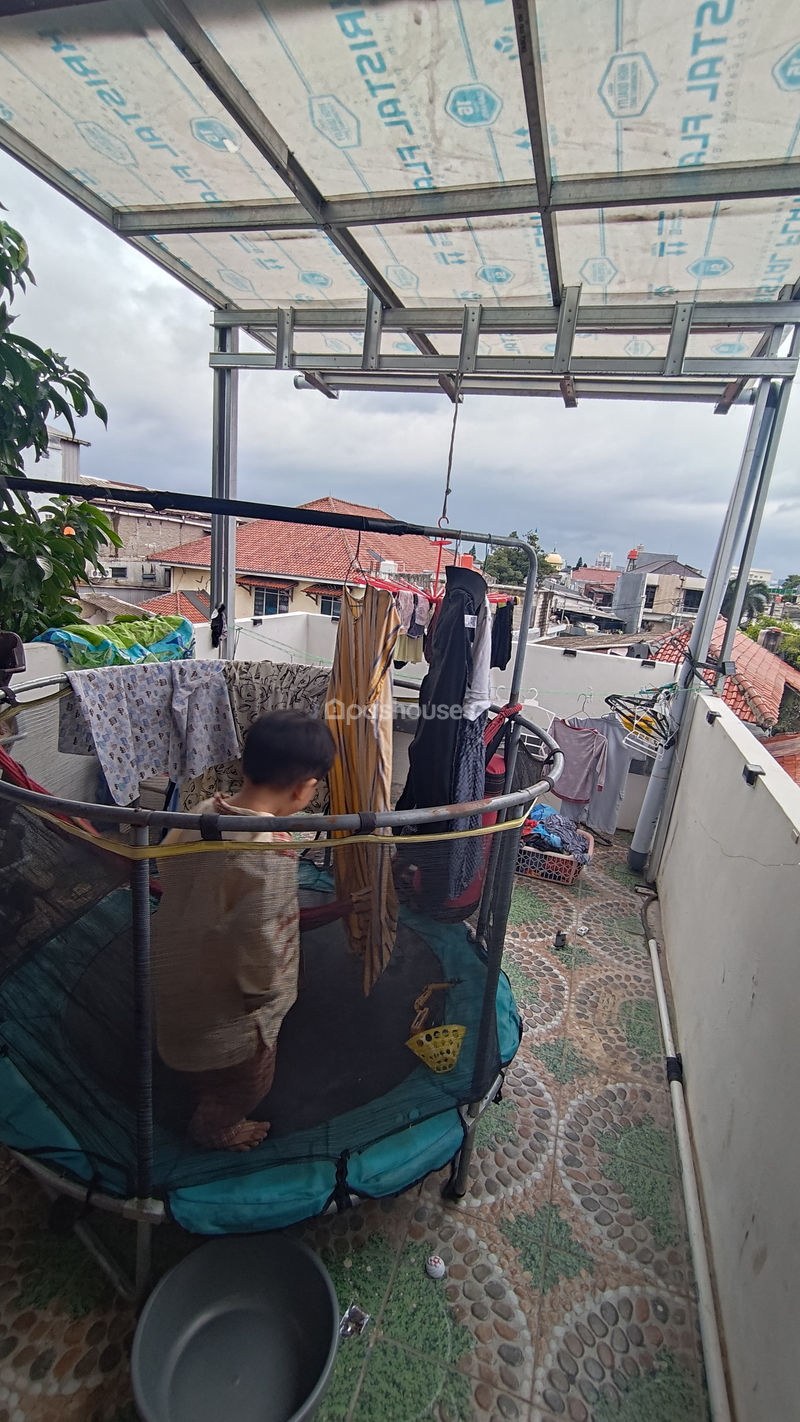 Jalan H.Saari Kedoya