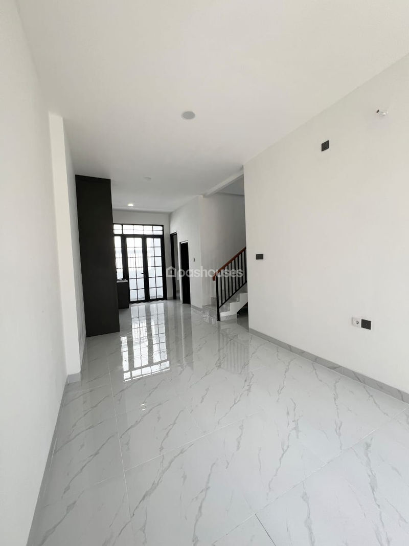 Kencana Loka BSD Sektor 12.5 Blok V2