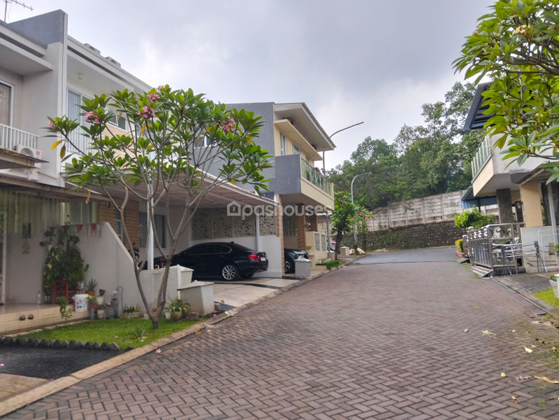 Grand Cibubur Country Cluster Royal Wood
