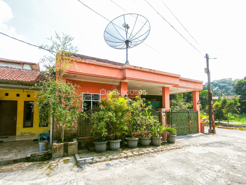 Perumahan Bumi Insani Blok B1 No.11