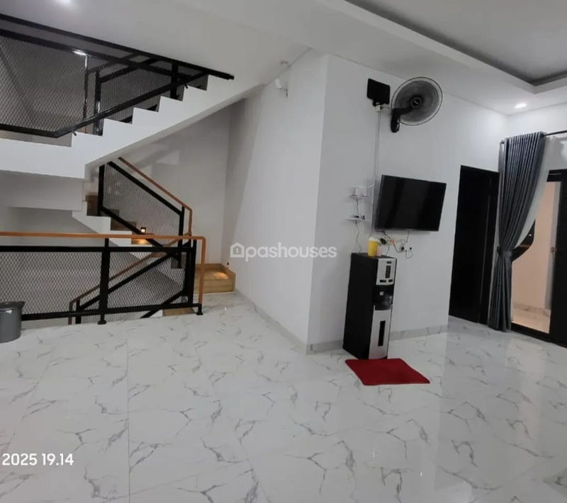 Perumahan Diamond Lake Side Blok D No.23