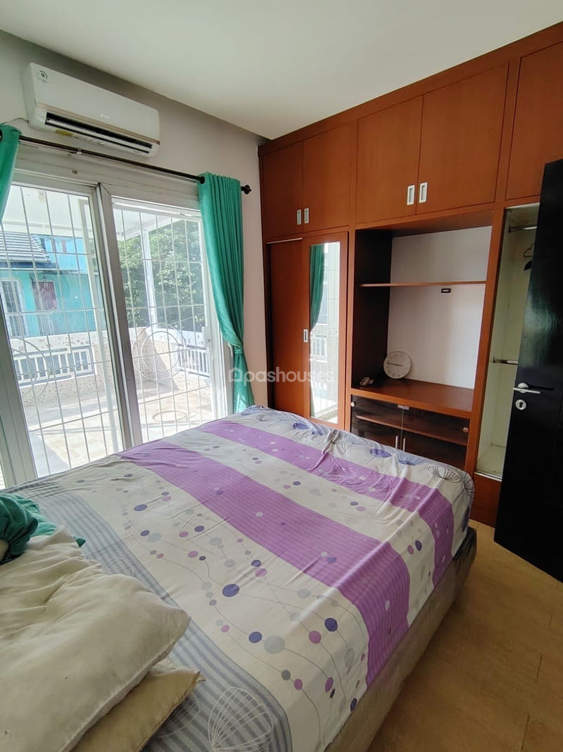 Perumahan Golden Palm Residence Cluster Franchesi Blok E No.11