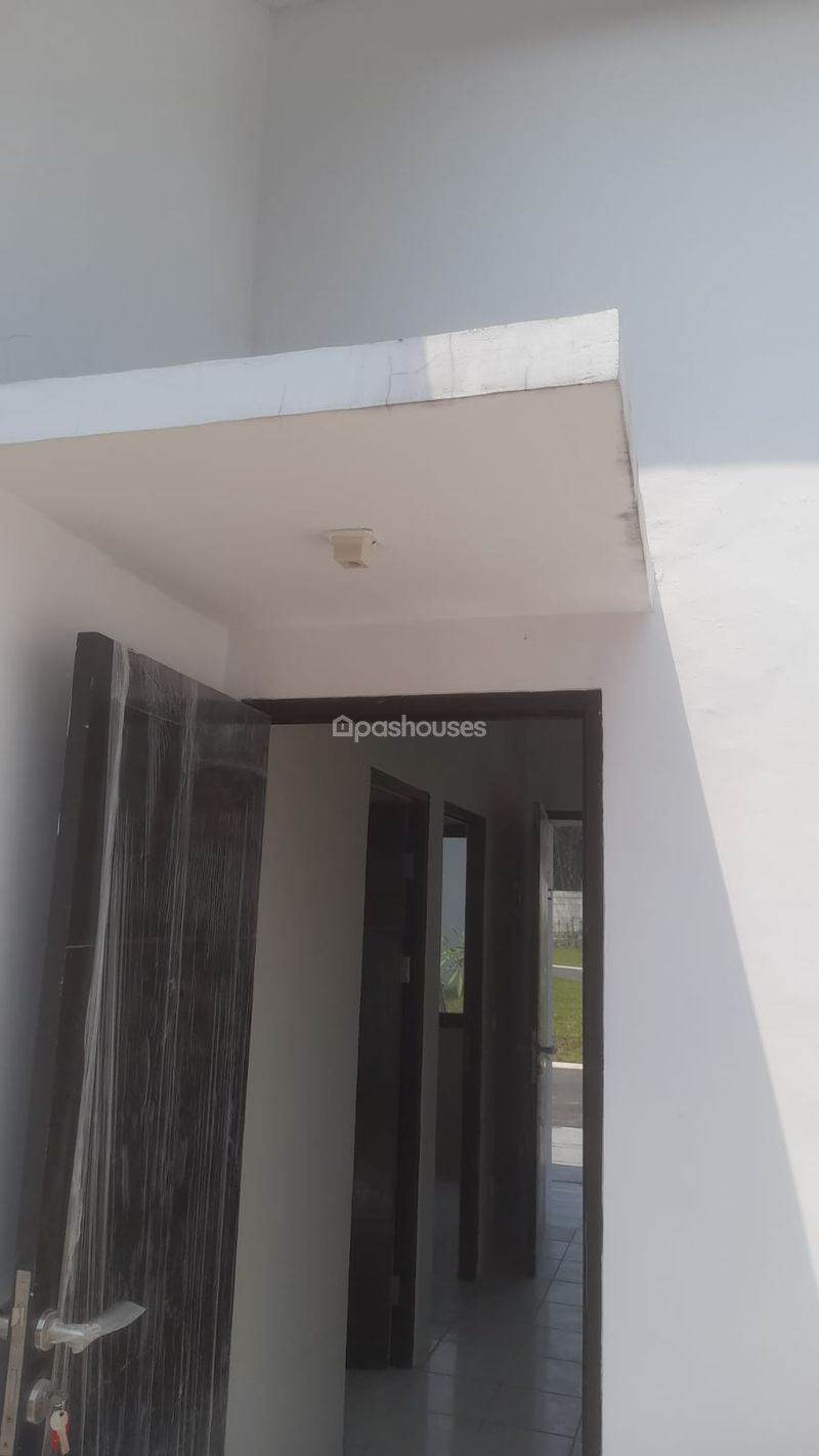 Perumahan Amara Village Cluster Aralia Blok C8 No.15