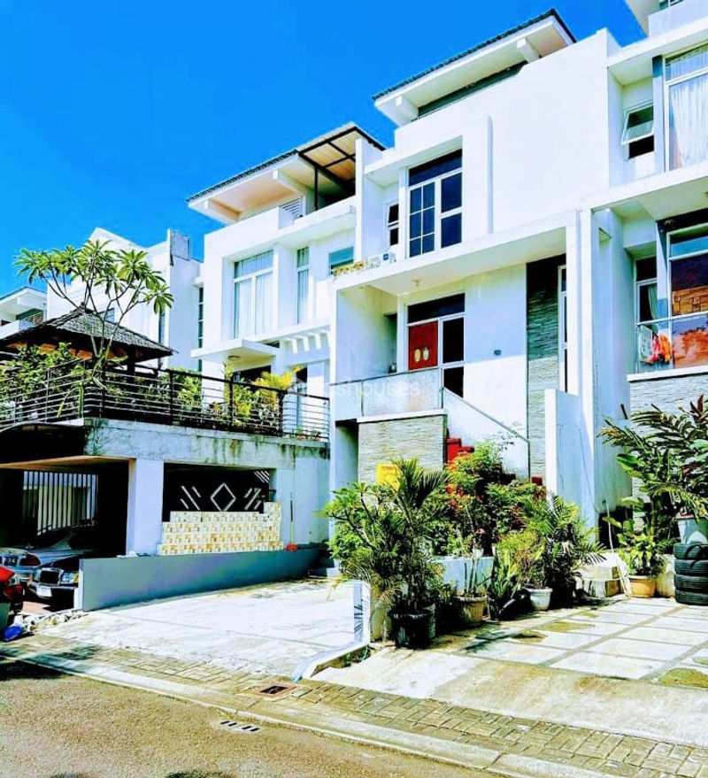 Perumahan Modern Hill Cluster Green Tranquility Blok F6