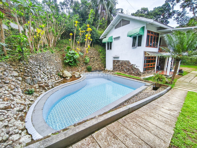 Kampung Ciliwung Riverside