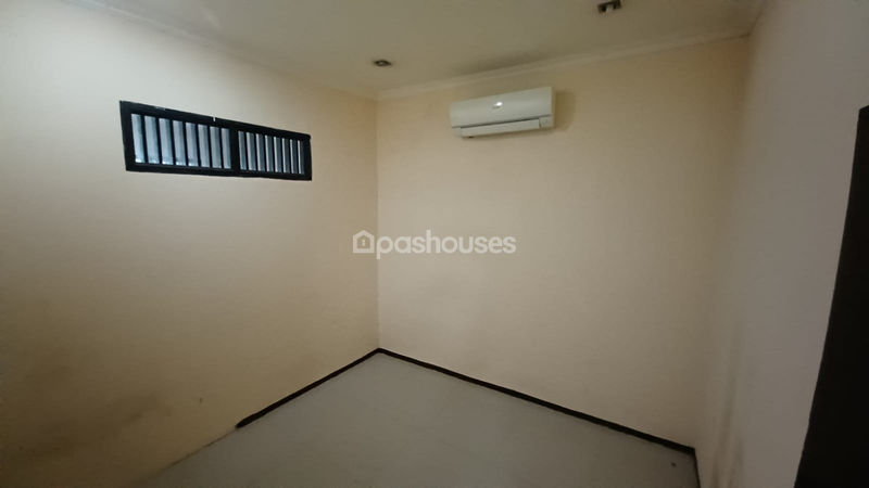 Jalan H. Nawi Raya No.18