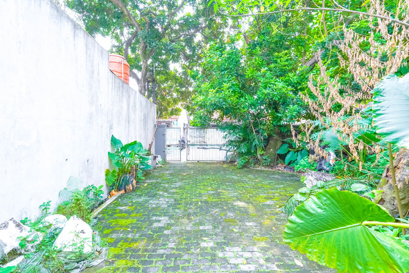 Jalan Raya Depok Sawangan