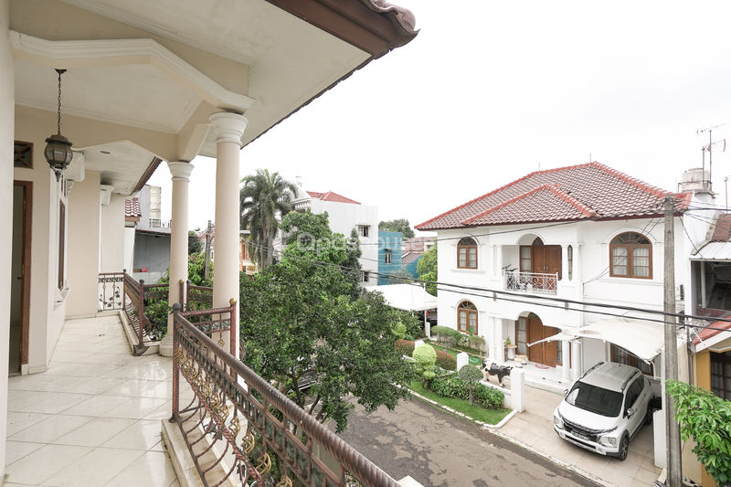 Citra Gran Cibubur Cluster Nusa Dua Blok B8 No.27