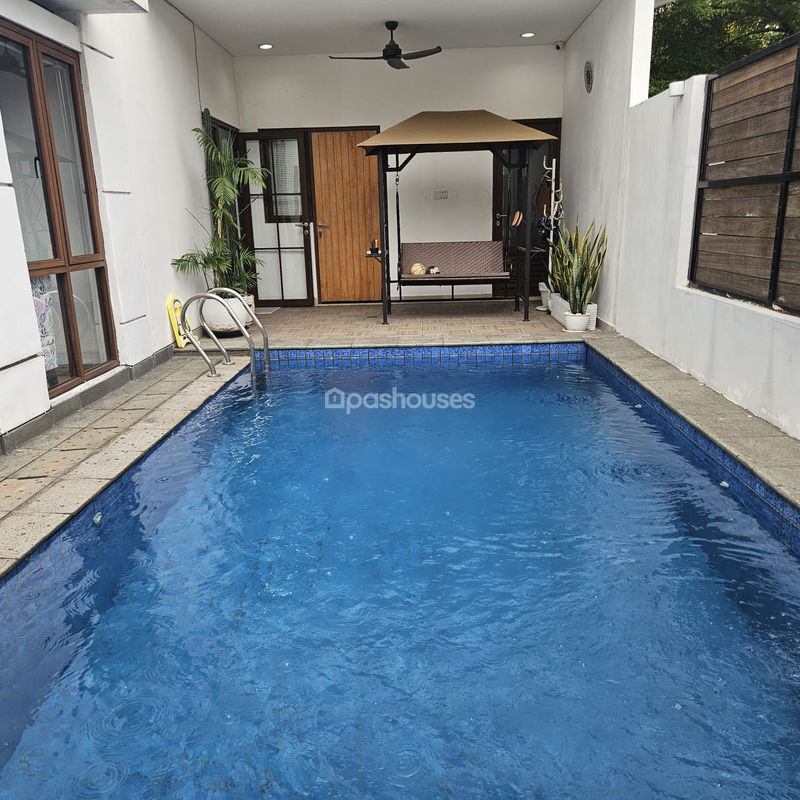 Perumahan Metland Menteng Cluster Victoria Blok G6 No.1