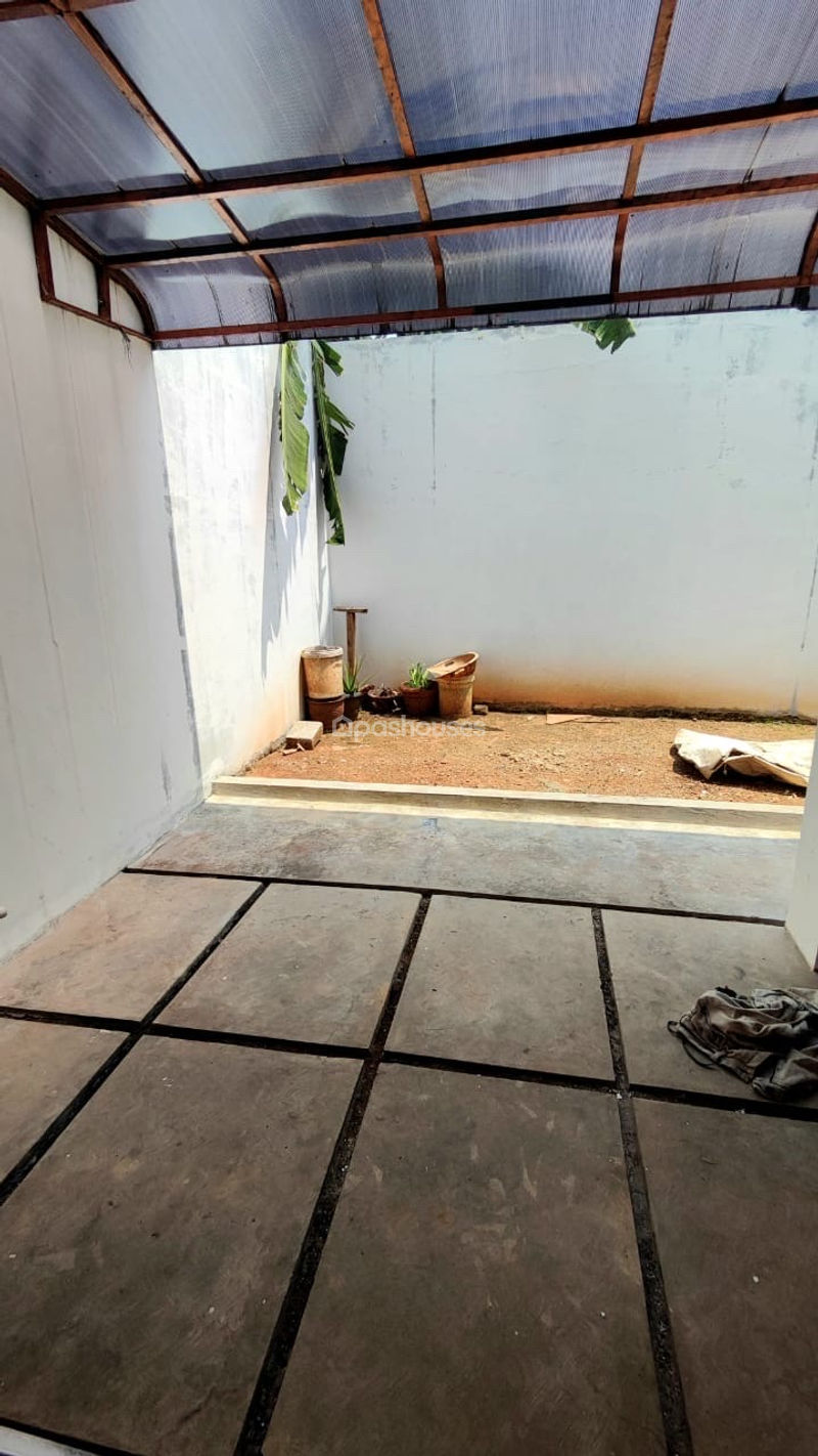 Perumahan Lembah Hijau Residence Blok D No.15