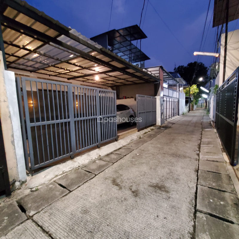 Jalan Gandang Blok D No.17