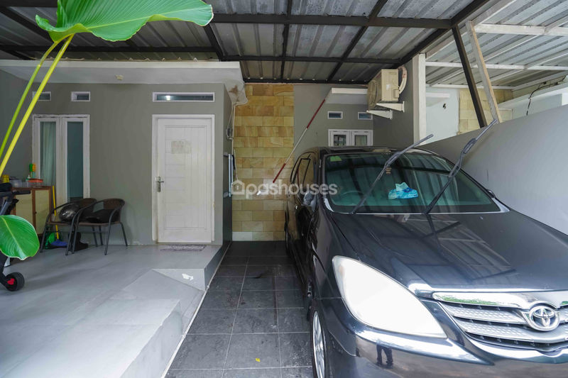 Perumahan Diamond Lake Side Blok G No.6