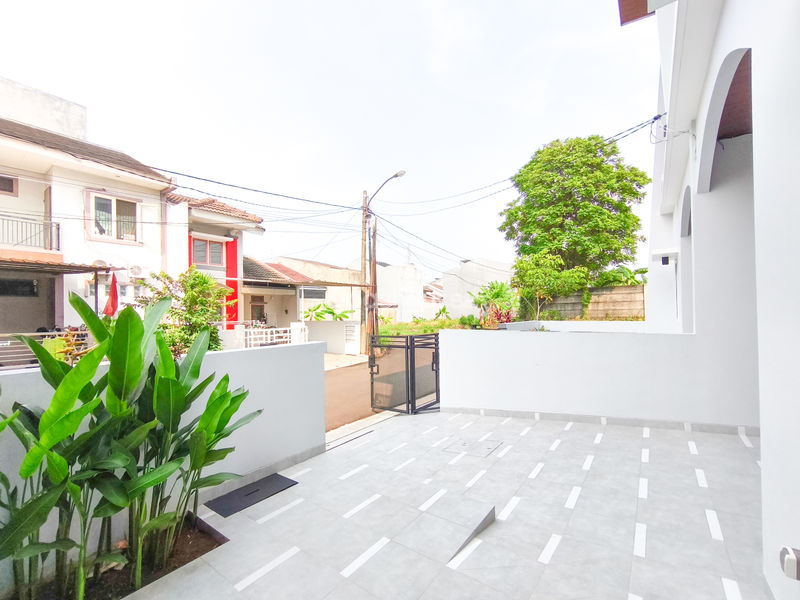 Jalan Kelapa Molek 3 Sektor 8B Blok FA5 No.6