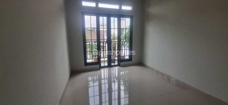 Komplek Megapolitan Cinere Blok J No.334 