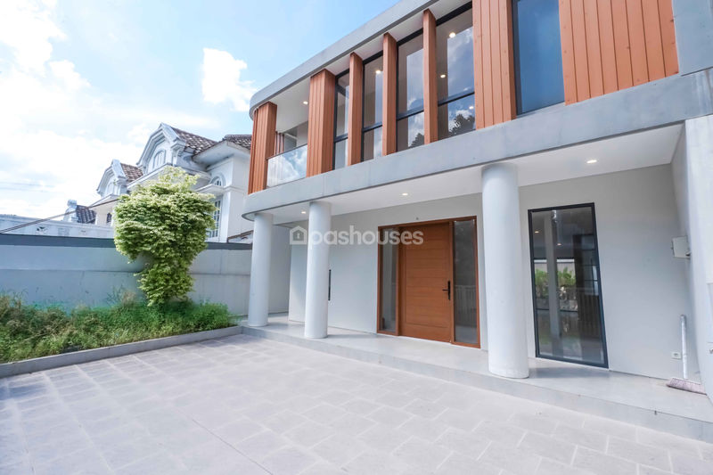 Legenda Wisata Zona Rembrant Blok H3/12