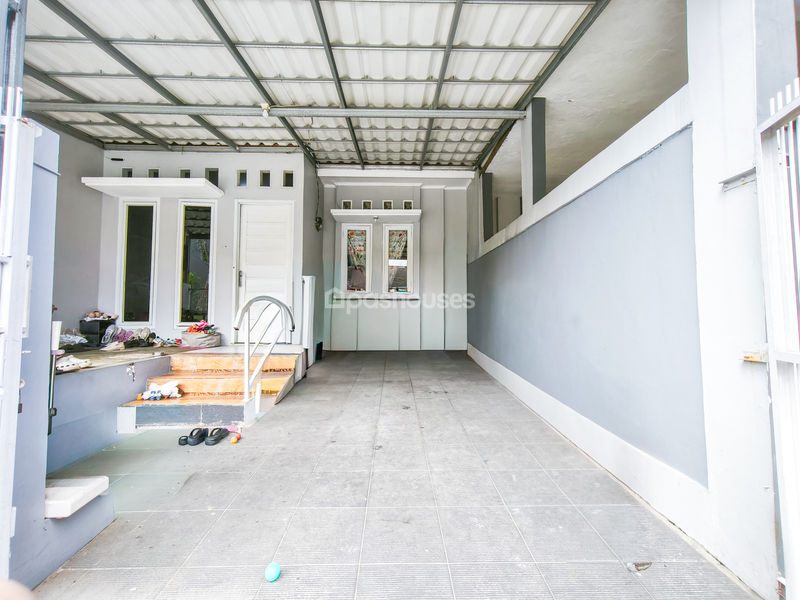 The Grand Sentul Cluster Primrose