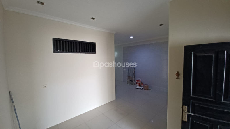 Jalan H. Nawi Raya No.18