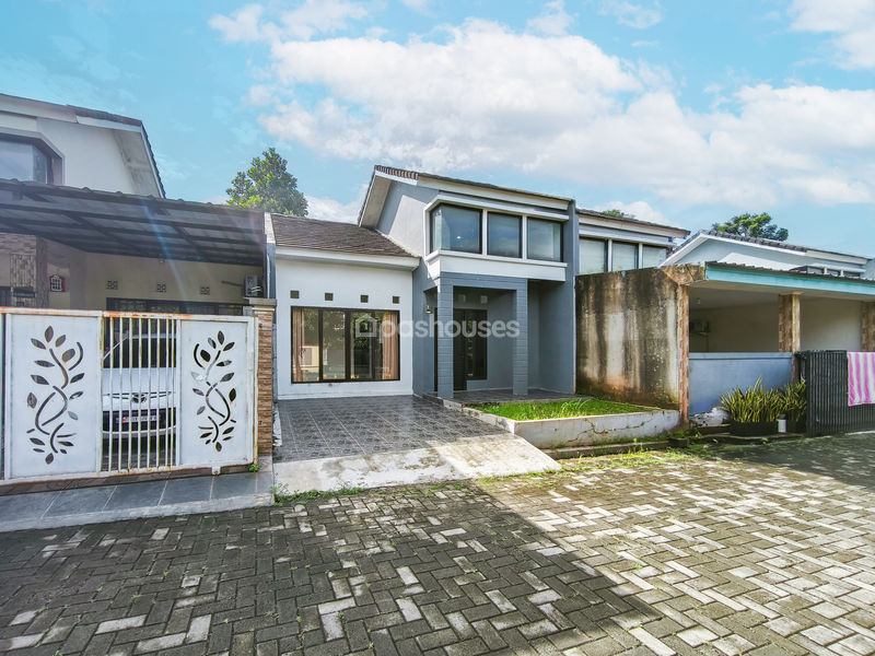 Grand Pakis Residence