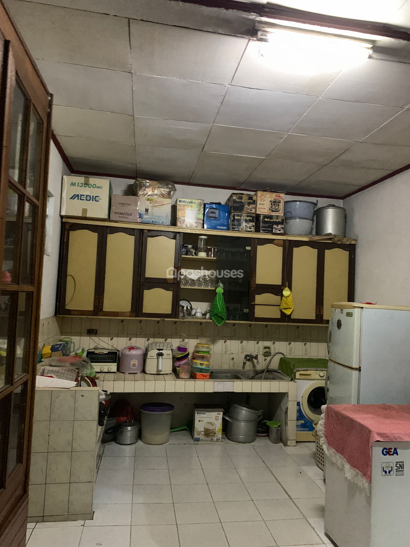 Jalan Pahlawan No.6 Kebon Jeruk