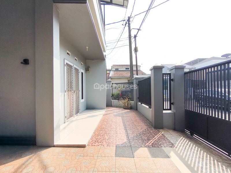 Perumahan Harapan Indah Cluster Boulevard Hijau Blok F3 No.12A