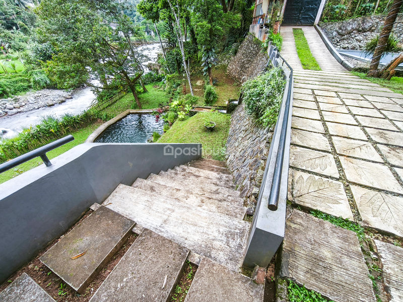 Kampung Ciliwung Riverside