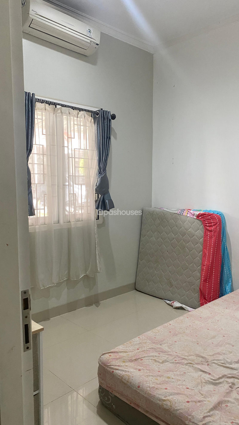 Perumahan Puri Lembah Hijau Blok A No.3