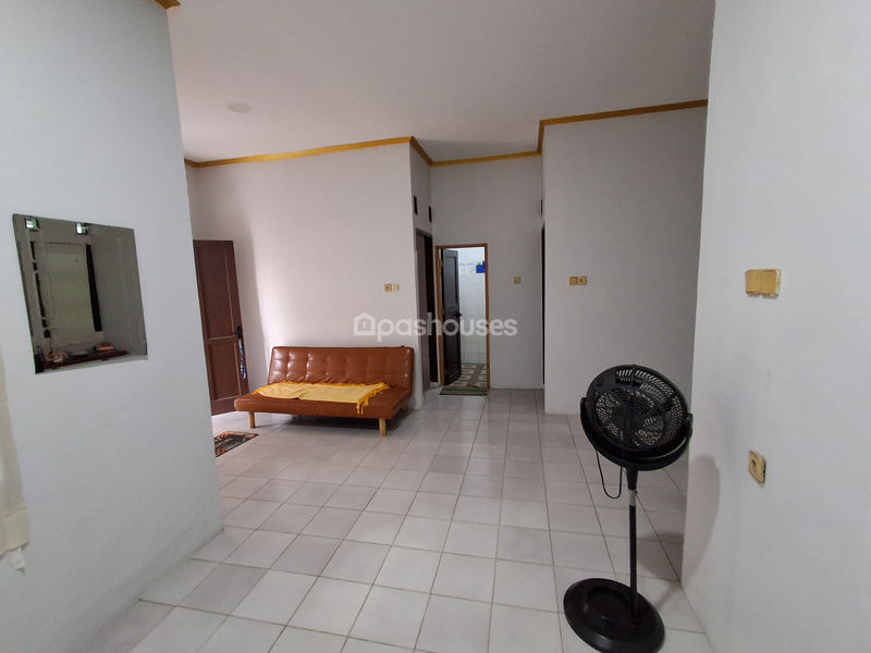 Perumahan Acropolis Karadenan Blok MY No.21