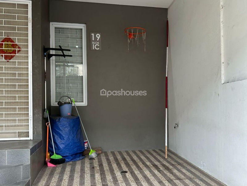 Jalan Gatot Subroto Km 6,7 Magnolia residence Blok AG No.19