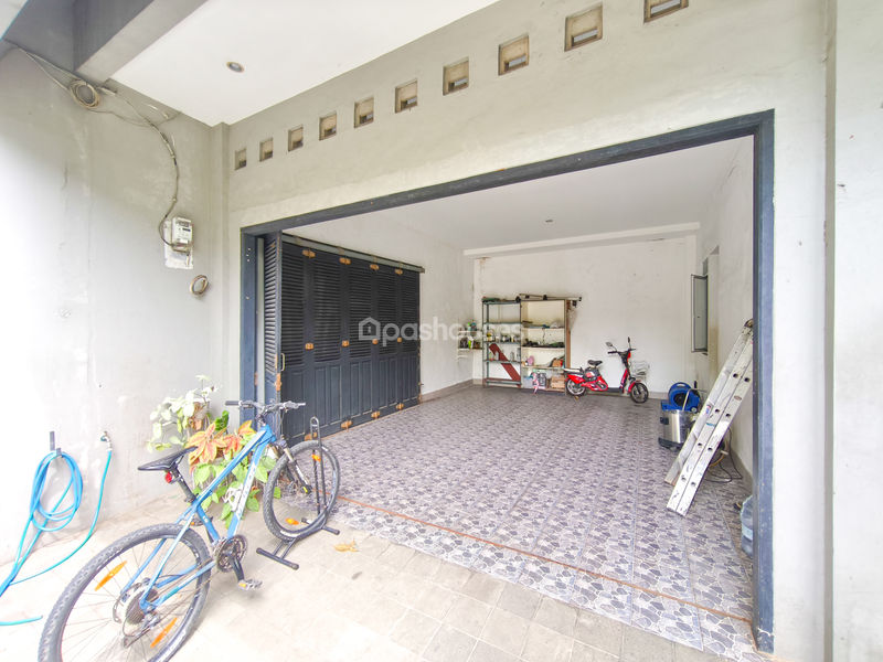 Perumahan Taman Royal 2 Cluster Parahyangan No.7