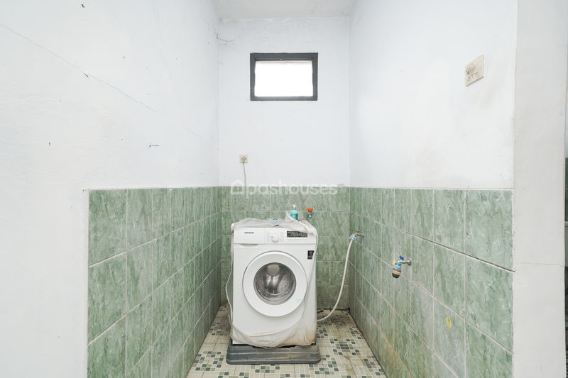Jalan Padat Karya Gang V No.87