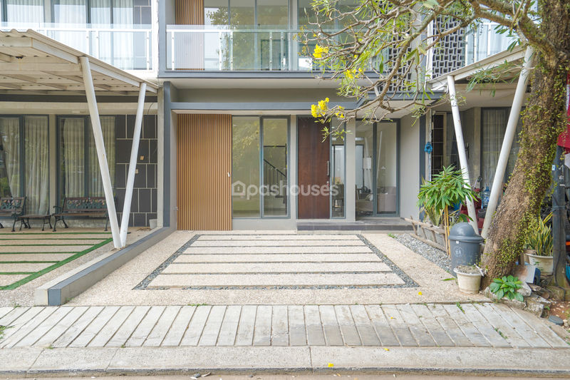 Golden Park 2 Blok R 17