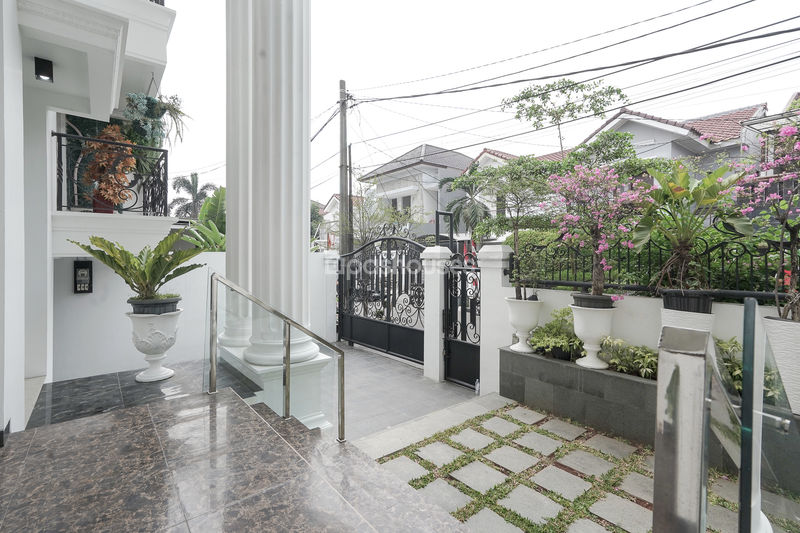 Perumahan Mediterania Regency Cikunir