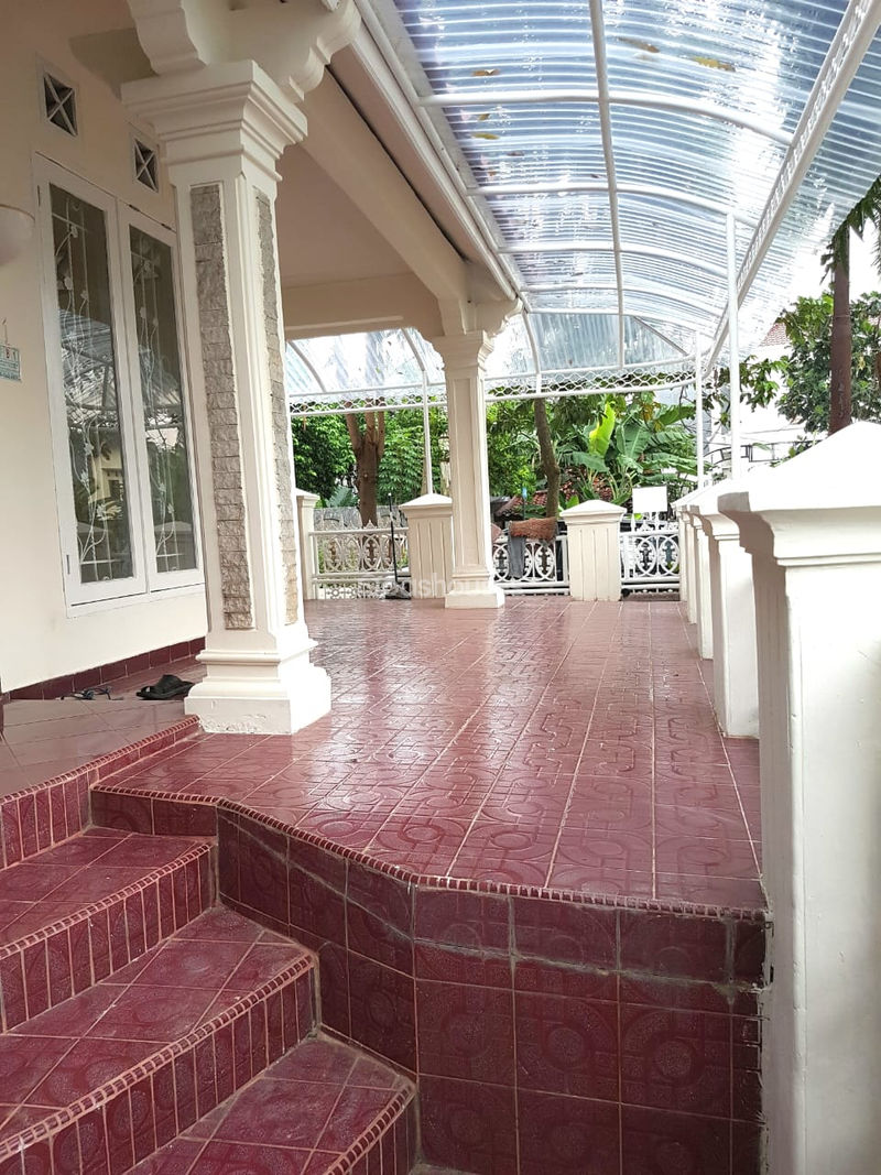 Jalan Villa Kalisari