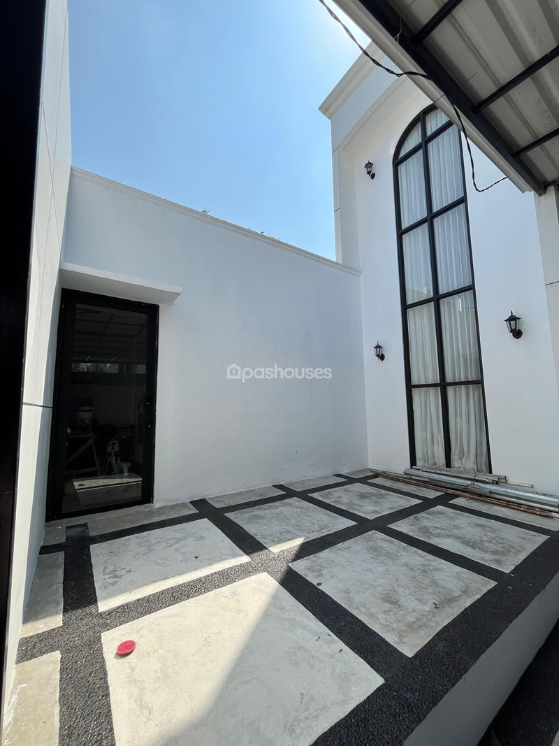 Perumahan Imperial Gading Blok E3 No.1