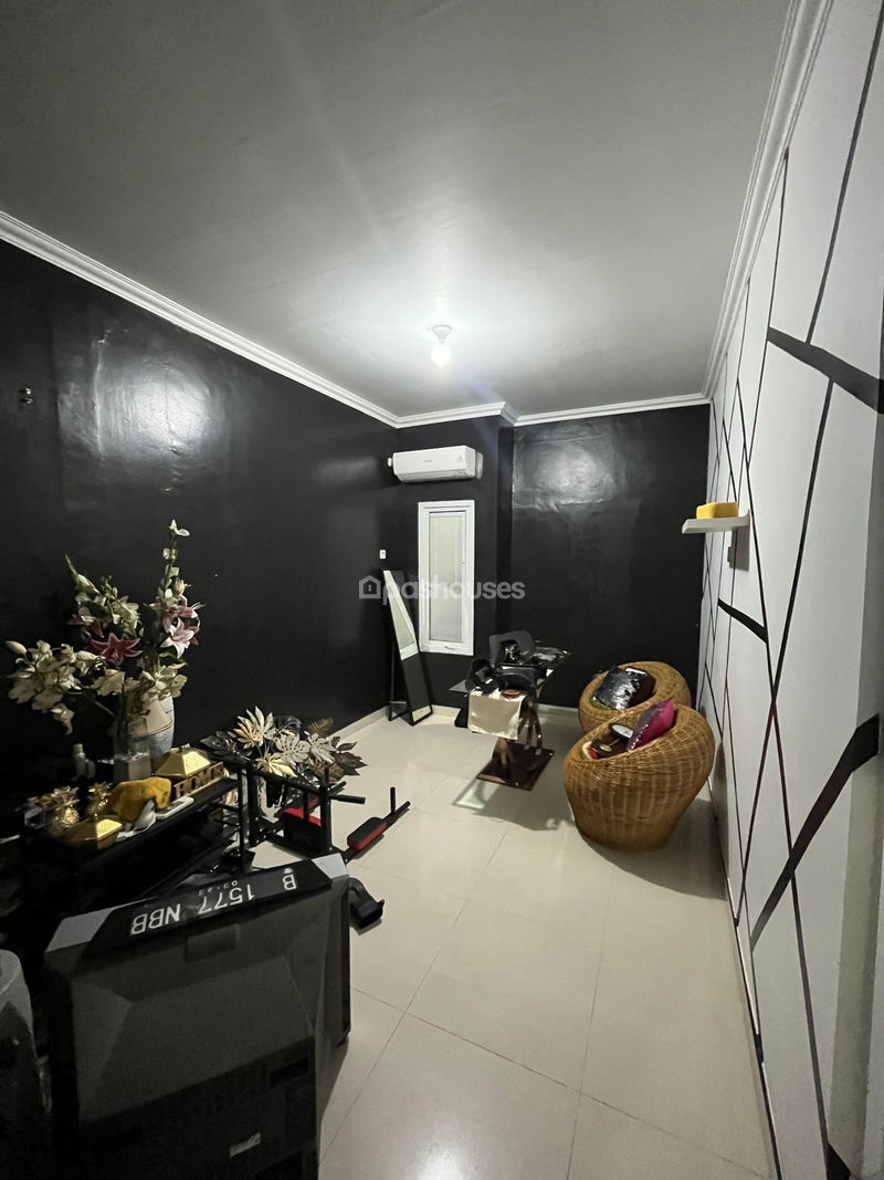 Perumahan Serpong Park Cluster Fluorite Blok F1 No.81