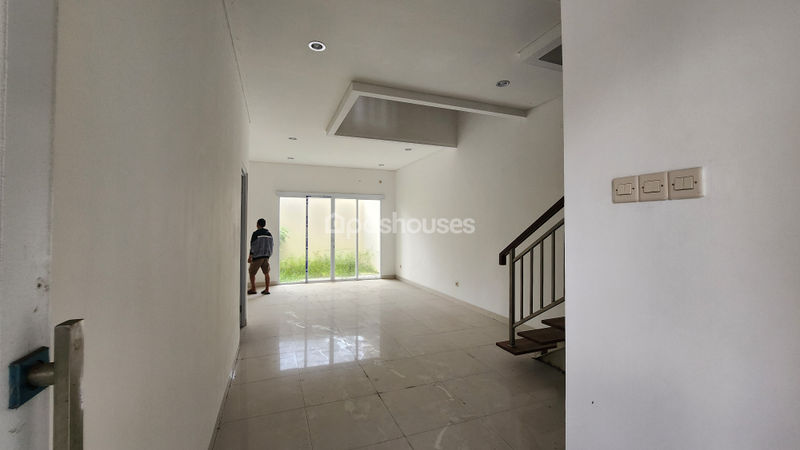 Perumahan Terra Maharani Blok D No.5