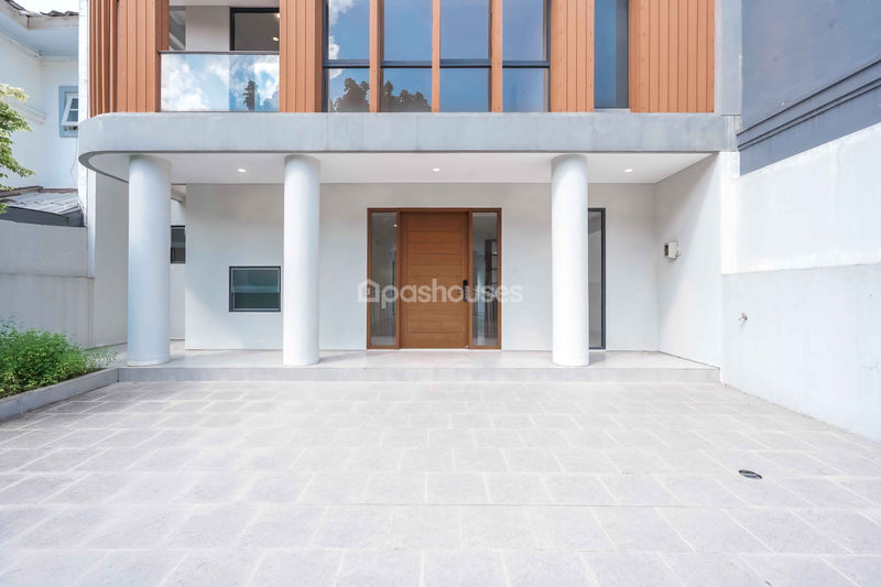 Legenda Wisata Zona Rembrant Blok H3/12