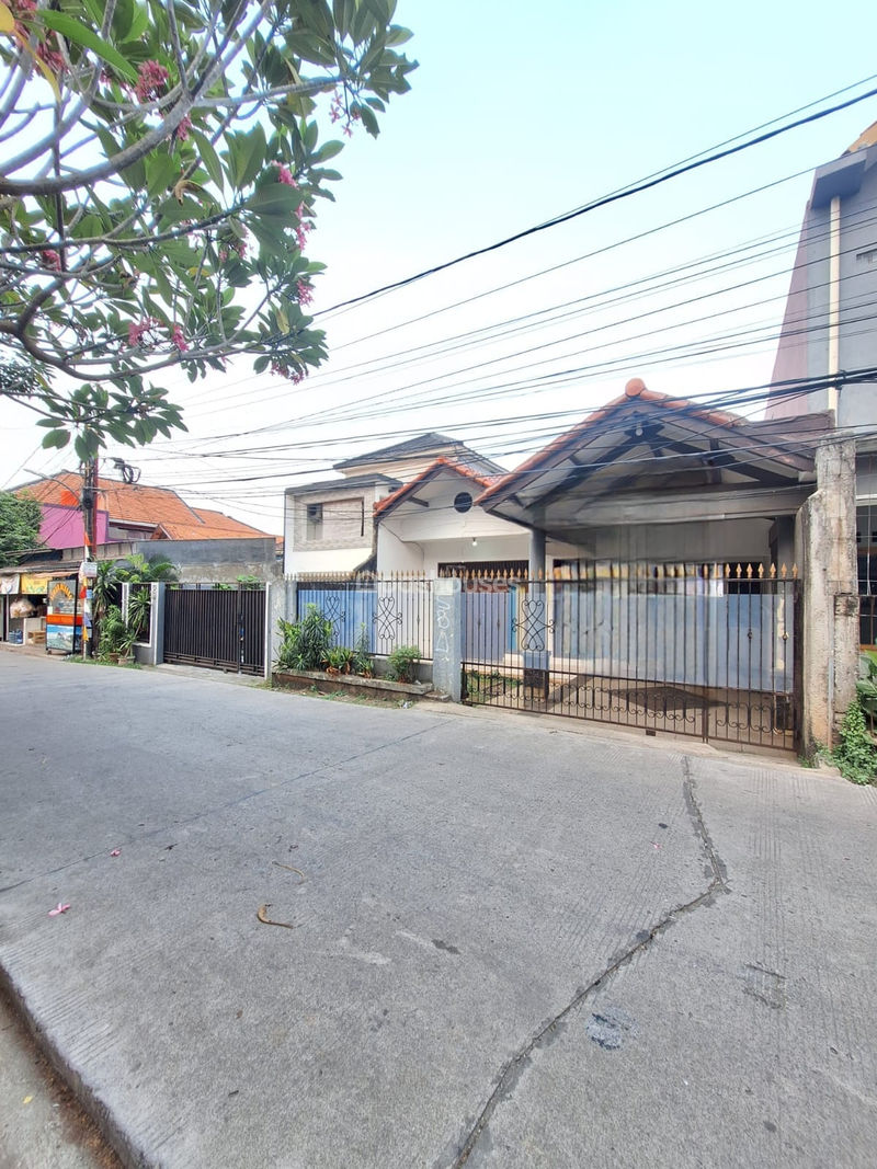 Jalan Poncol Indah Tangerang Selatan