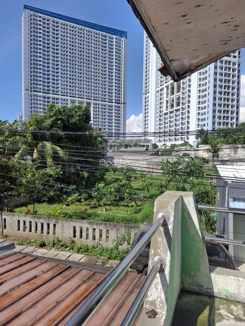 Jalan Masjid Nurul Iman II No.10