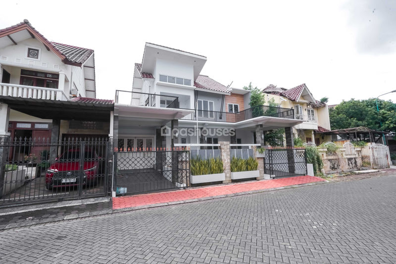 Perumahan Raffles Hills Cibubur