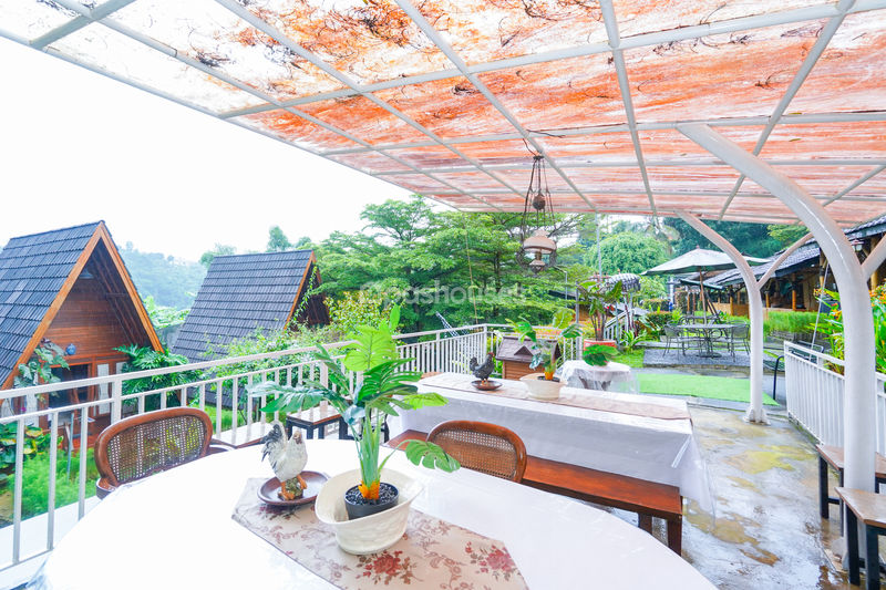 Villa Saung Ibu Bogor