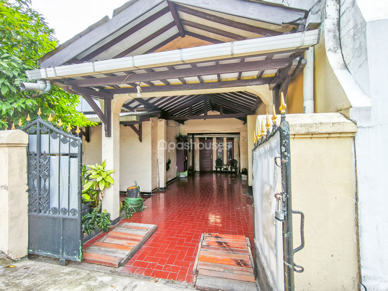 Jalan Salak Raya