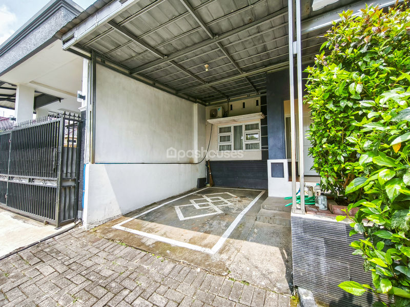 Erfina Kencana Regency Cluster Taman EK Playground No.18