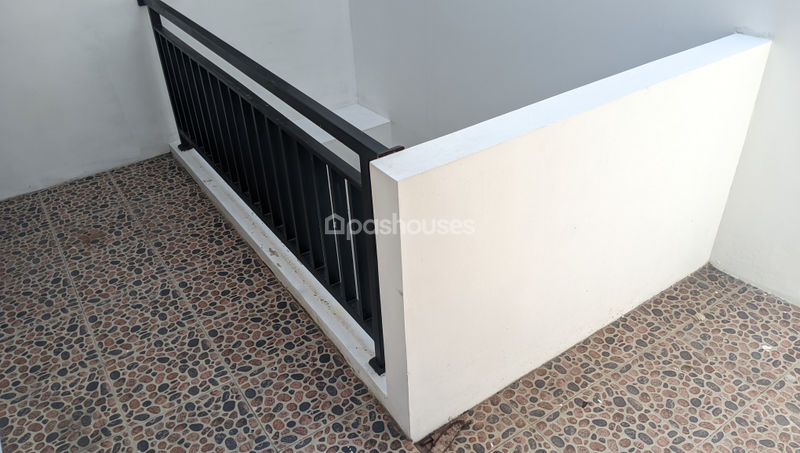 Arya Townhouse 3 Kav 99 No.3