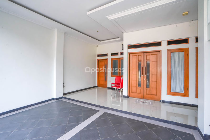 Perumahan Puri Gading Villa Tampak Siring Blok B4