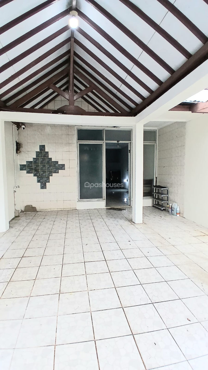 Graha Raya Cluster Dahlia Loka Blok RC3 No.10