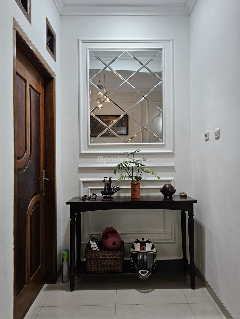 Jalan Hasyim Ashari Blok D No.79