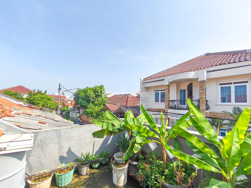 Jalan Galuh IV Blok E