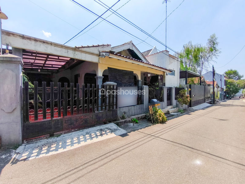Jalan Mawar Merah Bogor