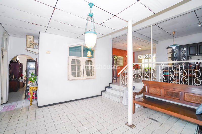 Jalan Mujair II No.18